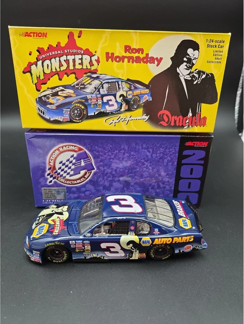 1:24 ACTION 2000 #3 NAPA UNIVERSAL MONSTERS DRACULA RON HORNADAY RCR MIB